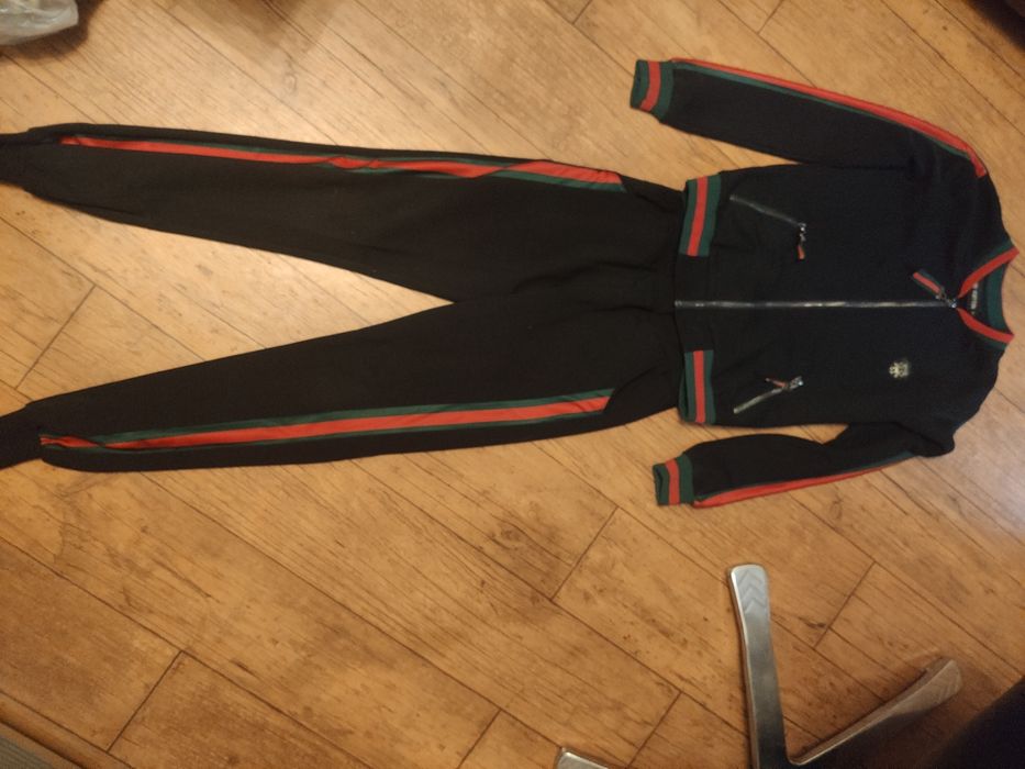 Костюм Gucci, размер S, новый