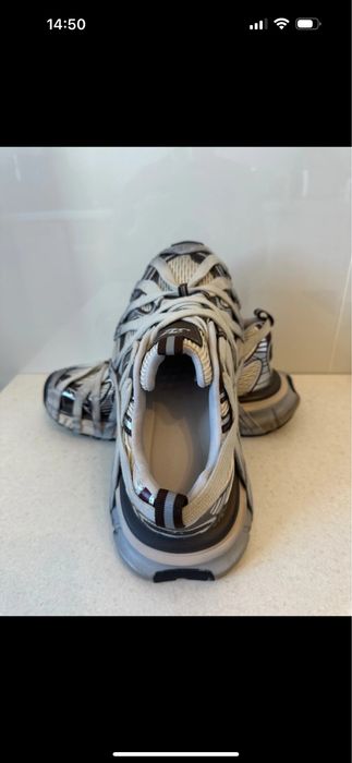 Laces Shoes size 41 ( 26 cm )