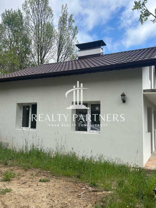 Продава Къща - с. Банище, обл. Перник