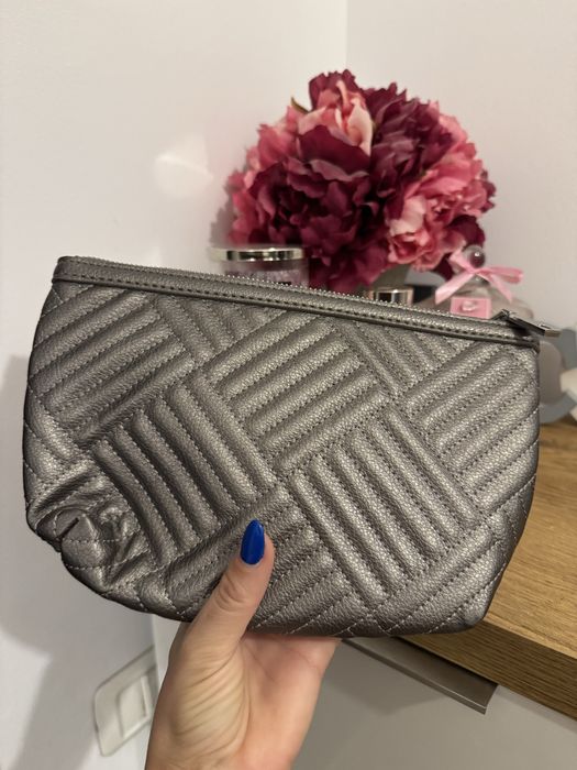 Vand geanta plic originala Love Moschino