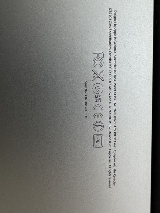 MacBook Air продается вместе с мышкой