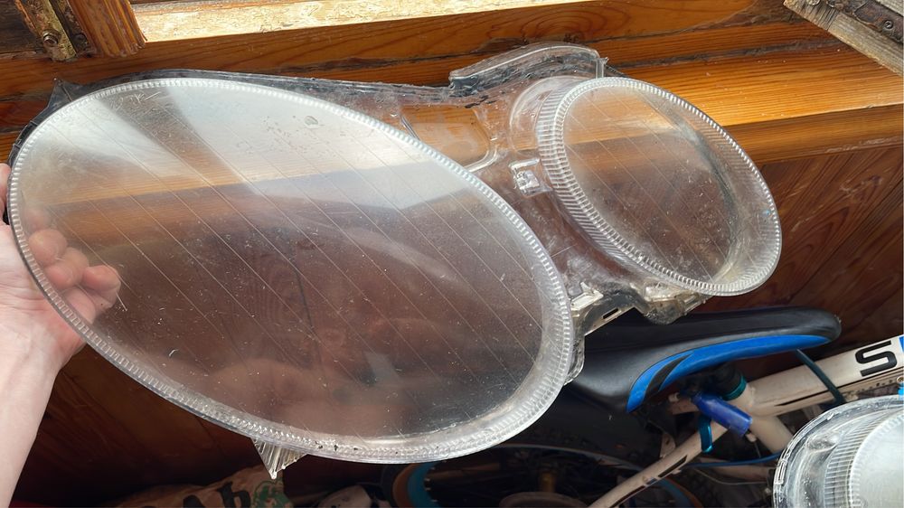 Стекло фар на мерседес w211