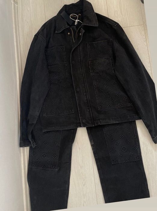 Compleu de calitate nou LV