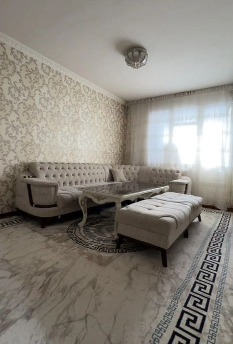 Продаётся Чиланзар 14 квартал 2/4/4 панель 1,5 ×3