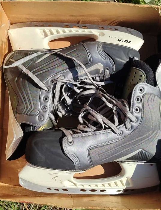 Продам коньки Nike 47