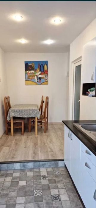 Inchiriez garsoniera 40mp str Lunga