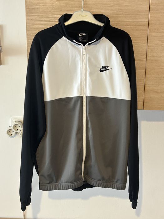 Bluză Nike, mărimea M