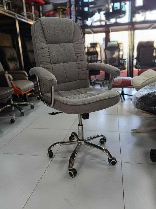 Кресло для  офиса и дома - LEO ткань