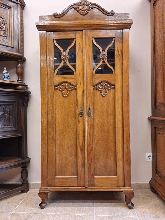 Античен шкаф - витрина