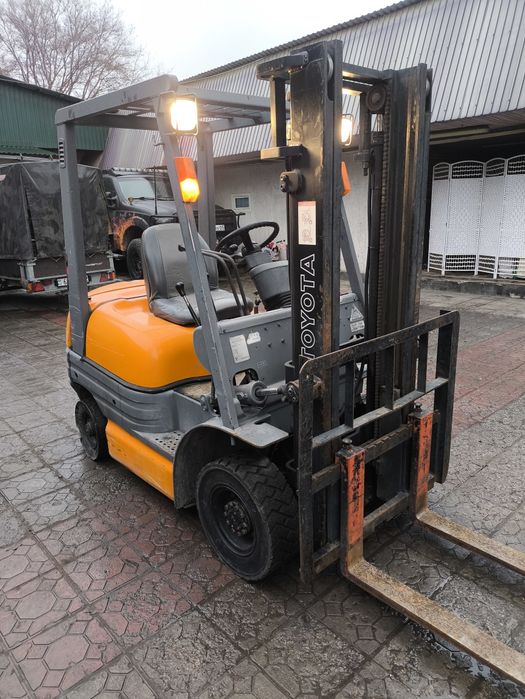 Вилочный погрузчик Тойота 6fg