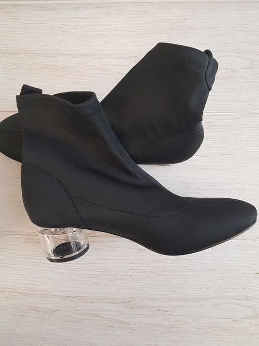 Боти от плат номер 37, нови