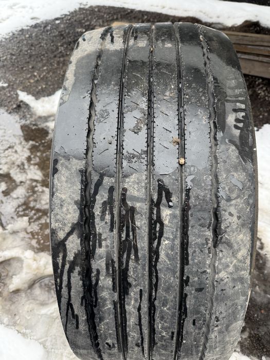 Продам болоны , шины , резина .