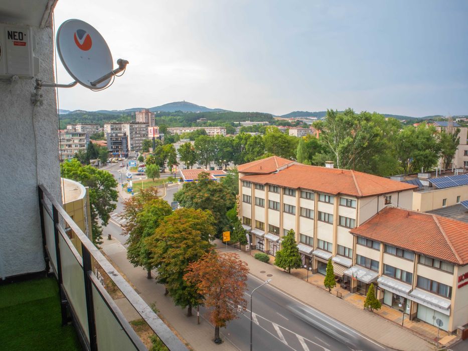 Под-наем, апартамент с Хотелско Изживяване до Автогарата в Кърджали