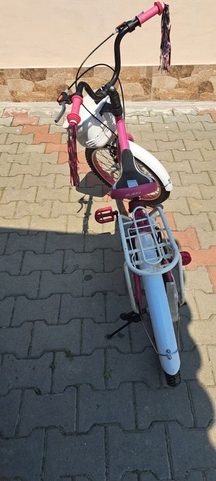 Bicicletă pentru fete