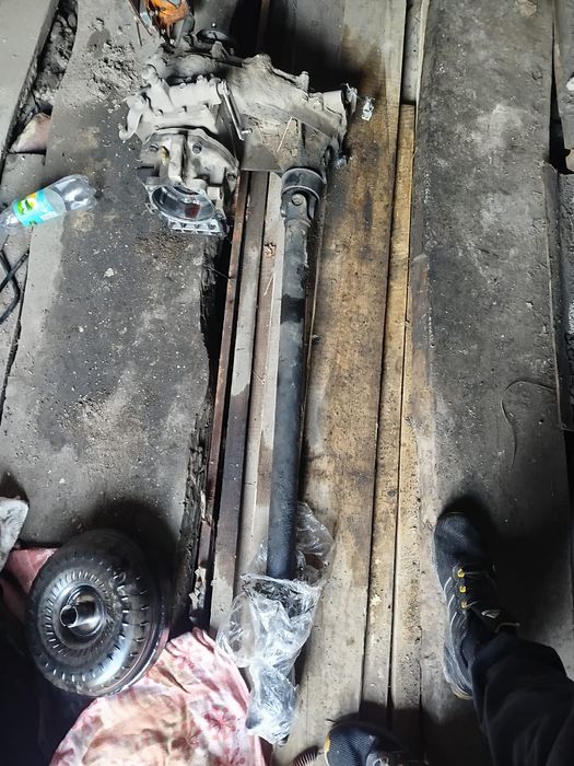 Продам раздатку с передним карданом