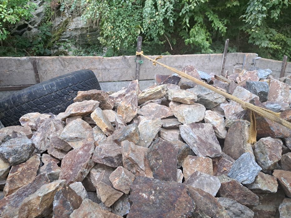 Bolovanii ornamentali  calcar, de rau stanca etc