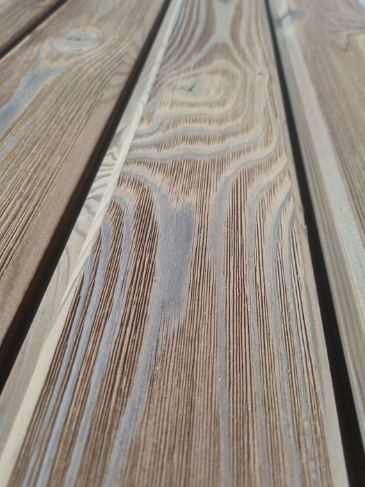 Lambriu termotratat antichizat(periat)  pin s