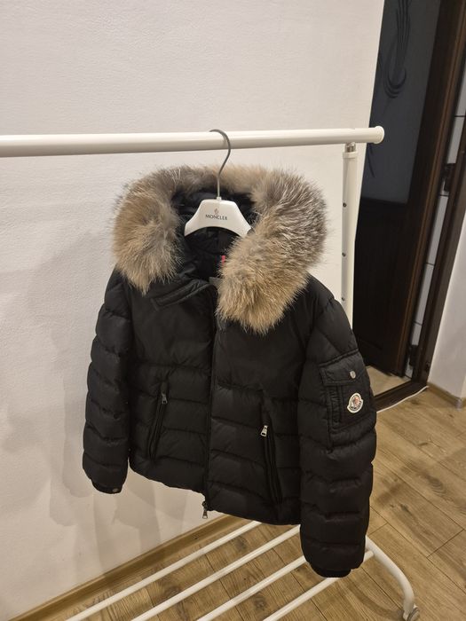 Geaca Moncler originală
