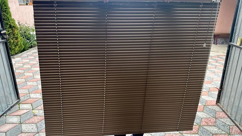 Vand Jaluzele culoare maro