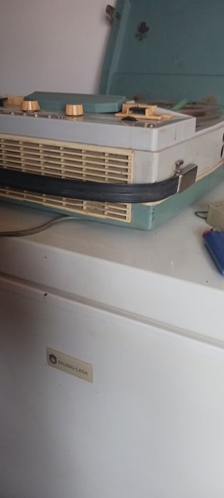 Vind magnetofon Tesla B4 vechi pt colectie