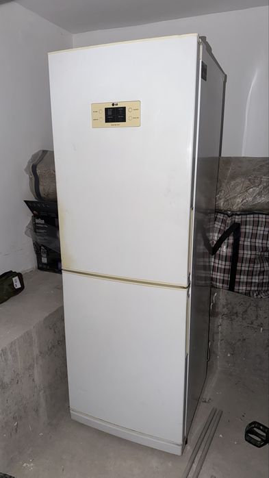 Продам холодильник