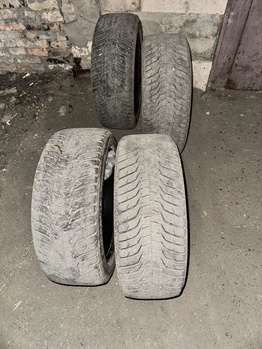 Продам резину 235/45/18 в хорошем состоянии