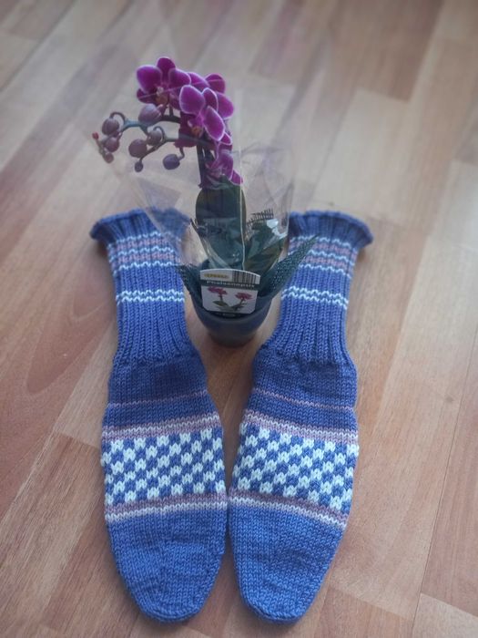 Ръчно плетени чорапи.