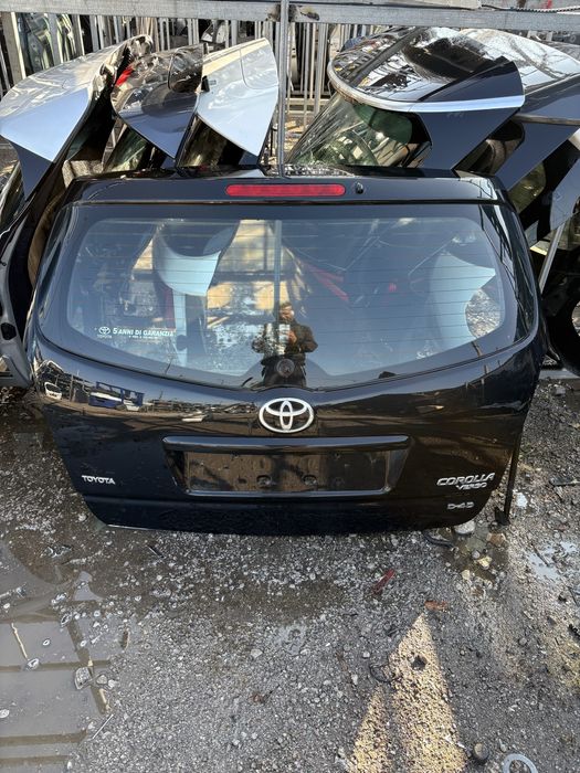 Заден капак за TOYOTA COROLA VERSO 2008год.