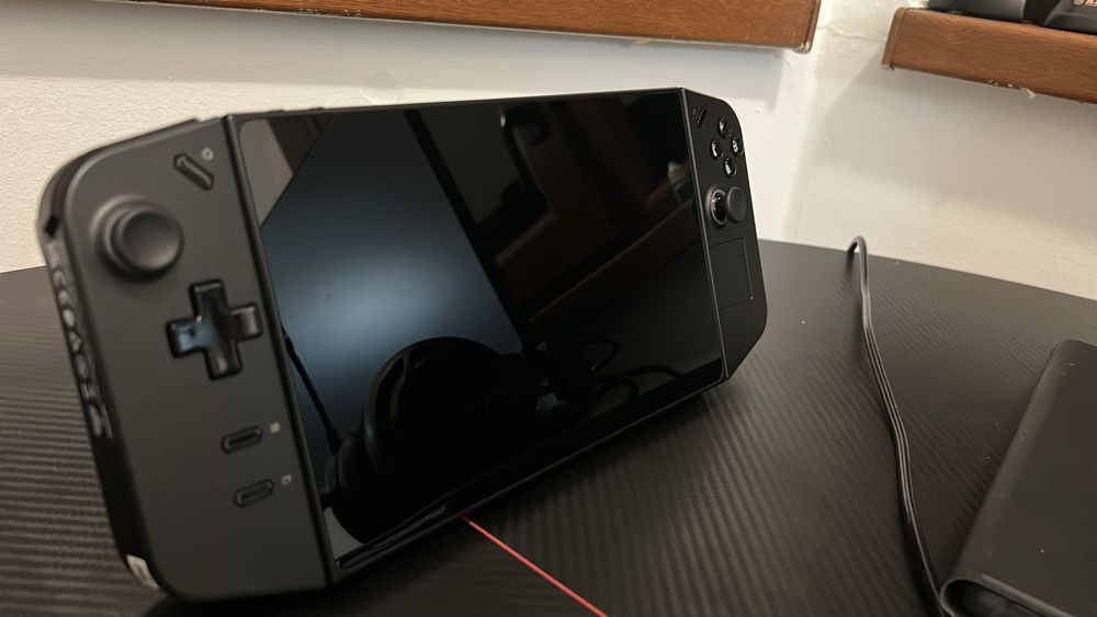 Consolă Lenovo Legion Go Z1 Extreme