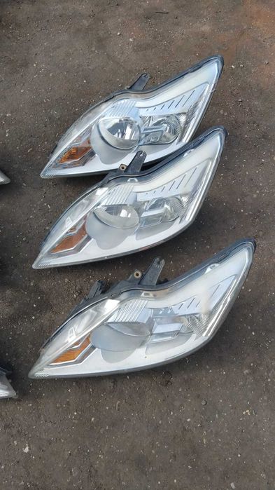 Far stanga/dreapta  Ford Focus 2 facelift