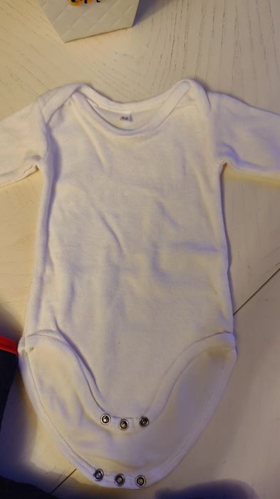 Lot body-uri mărimea 62