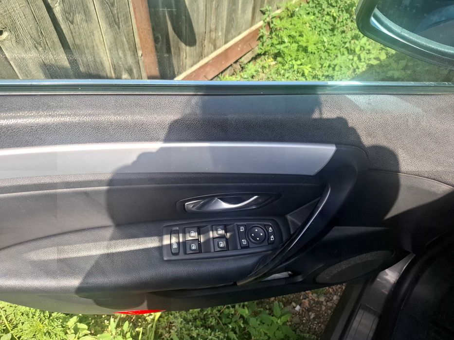 Vând mașină Renault laguna 3
