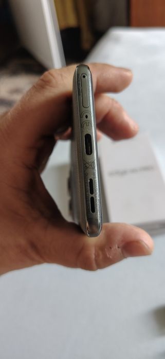 Motorola Edge 60 Pro 8/256GB – гаранция до 12.11.2026, пълен комплект