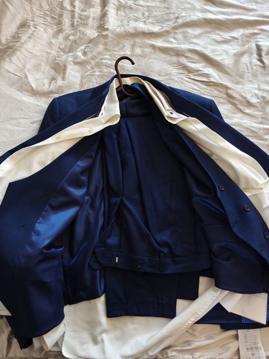 Костюм сатылады срочно!