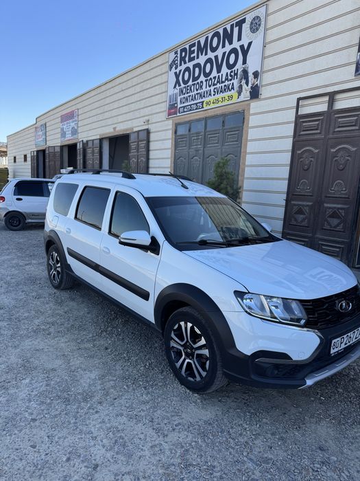 Lada largus cross