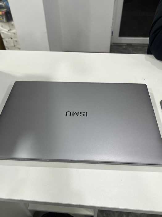 Ноутбук ISMU |. SSD 1 ТБ .|.16 ГБ ОЗУ .| Windows 11 | Полный комплект