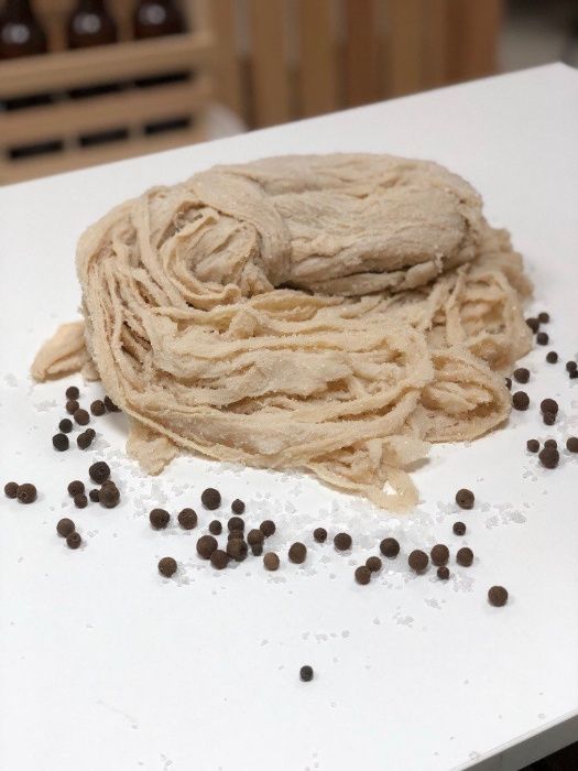 Натуральная колбасная оболочка, черевы, кишки.