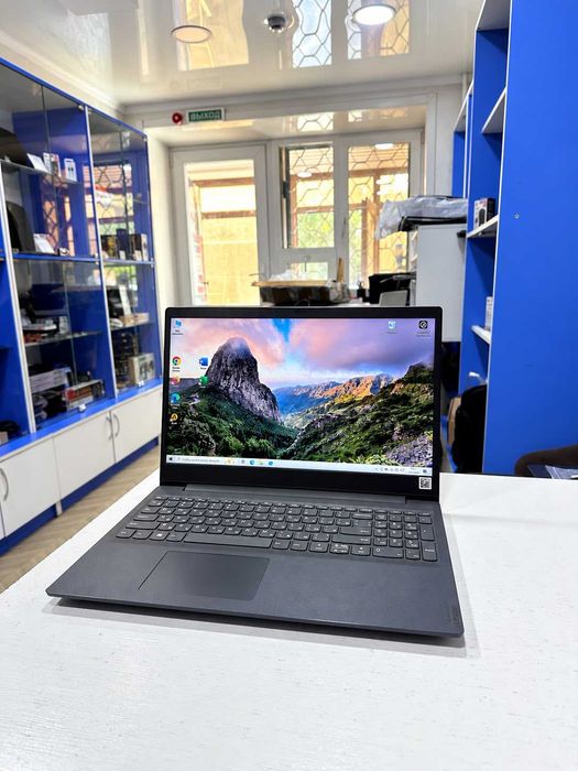 Ноутбук  Lenovo V15-ADA
