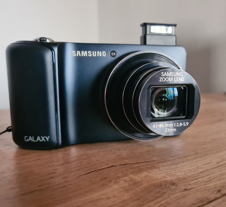 Aparat foto digital Samsung Galaxy Camera EK-GC100 16.3 MP 3G, Wi-Fi Android 4.1, Black