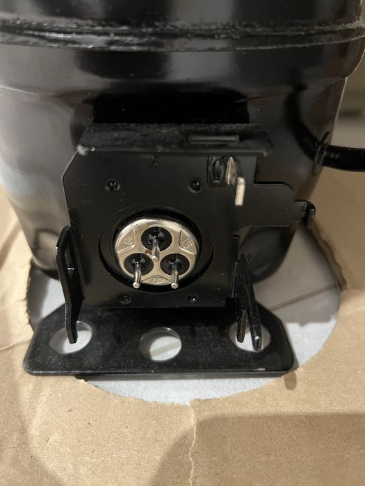 Мотор холодильника indesit