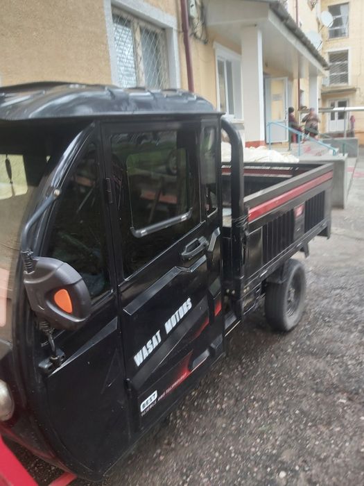 Трицикл электрический  месте с гинератр