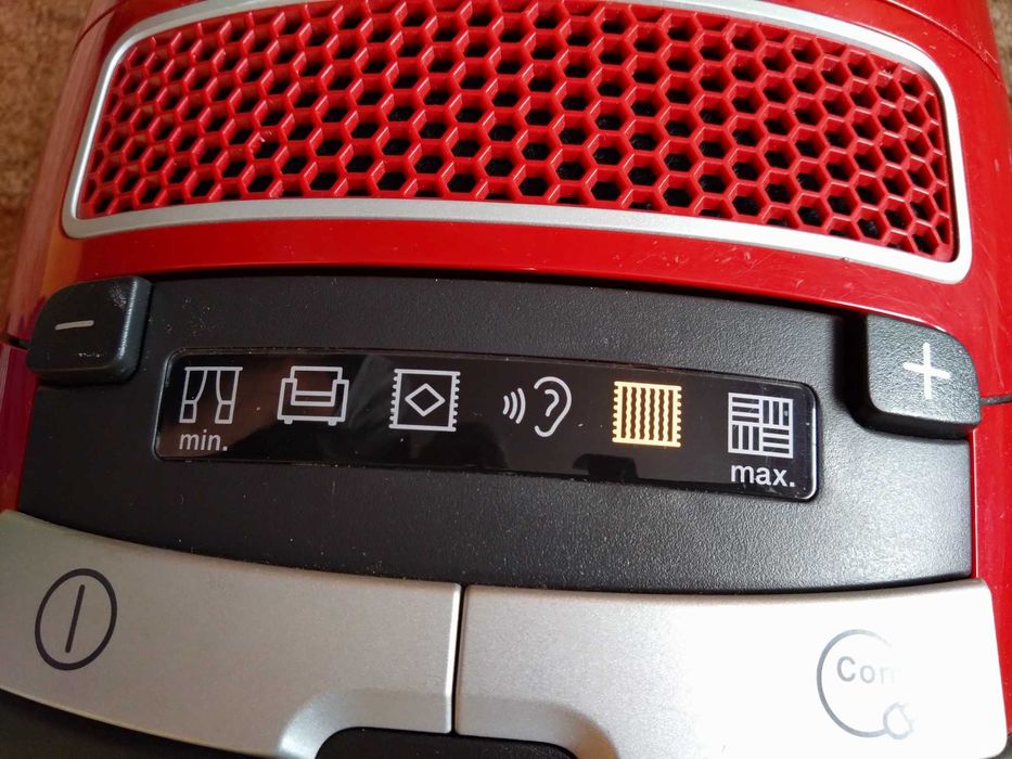 Прахосмукачка Miele Complete C3 Excellenes Ecoline 800W