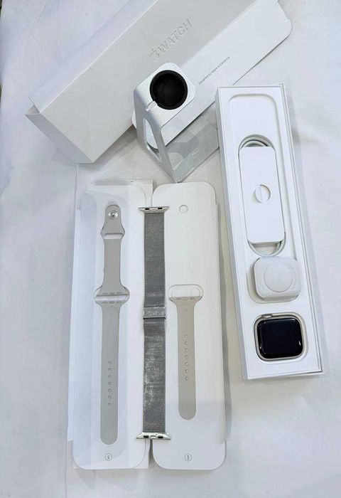 Apple Watch Series 8 45mm Starlight GPS + Curea Milaneza + Suport