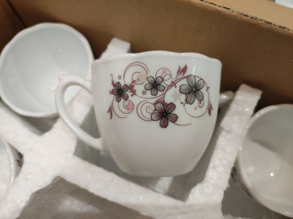 Serviciu de masa nou, set vesela 32 piese, practic, durabil, stil clas