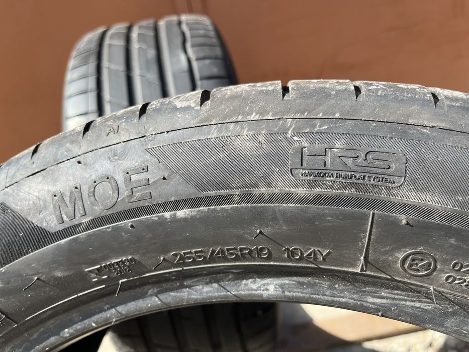 2 бр. летни гуми 255/45/19 Hankook MOE RSC DOT 0522 5,5 mm