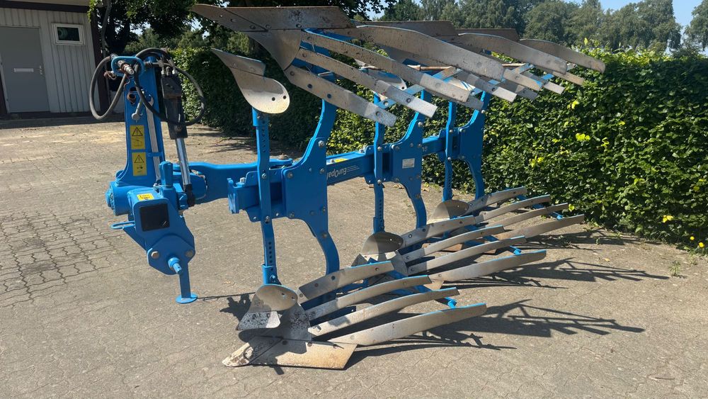 Lemken Europal 5 Claas Arion, Case Puma, Belarus tortadi.