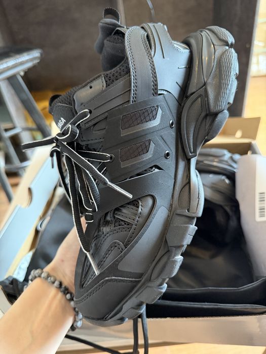 Кроссовки новые Balenciaga