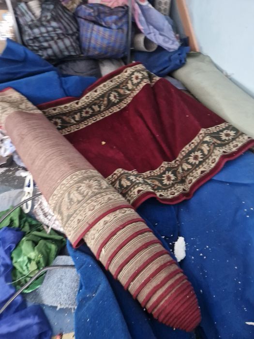 Продаётся ковролан, дорожки, газон.