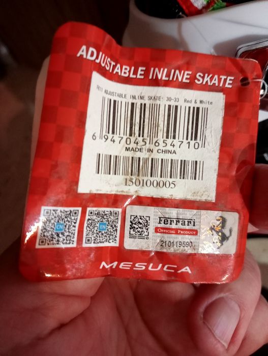 Vând role  Ferrari pentru copii mărimea 30-33