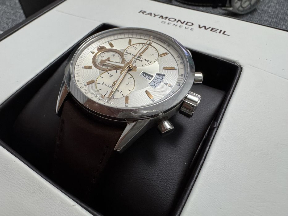 Часовник Raymond Weil 7730-STC-65025